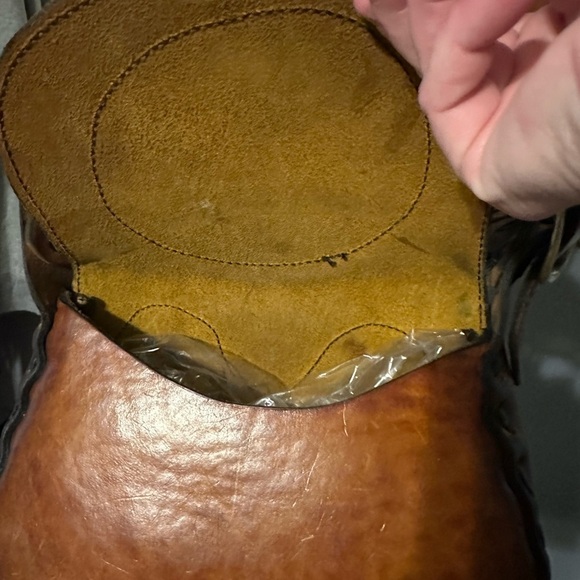 One of a kind hand tooled leather bag with eagle and brass hardware - Picture 3 of 7